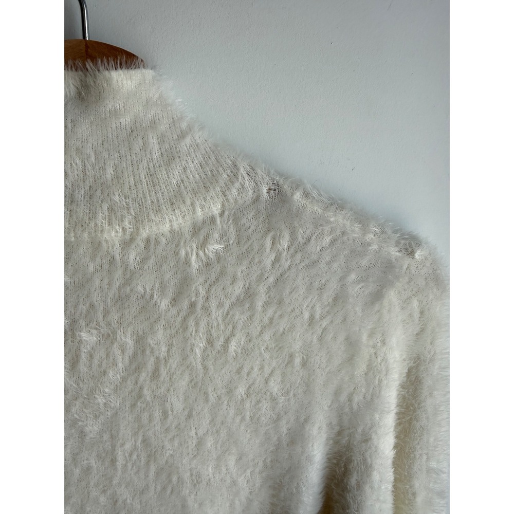 Leith White Fuzzy Mock Neck Crop Sweater Size XS / S - Picture 5 of 6